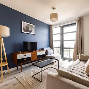 stunning-apartment-in-zone-1-old-street.brighton-hotels-england.com/