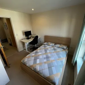 Apartment 2 Bedroom Flat Next To Train Station & Gated Parking, Cambridge (Cambridgeshire)